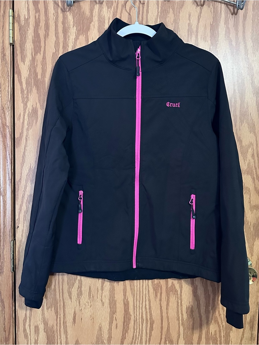 Black Women's Cruel Brand Softshell Jacket with Pink Trim Size Medium